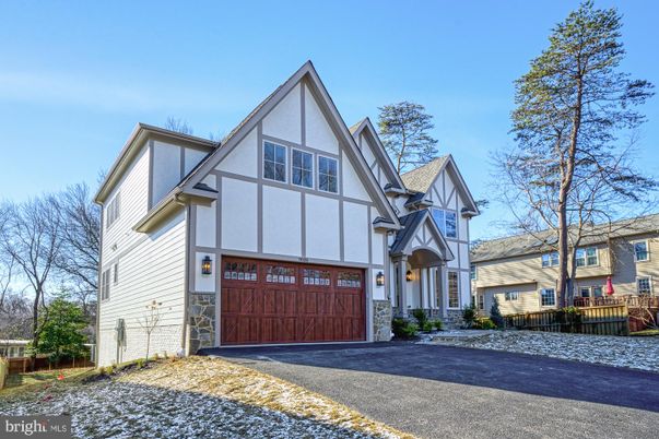 Attached, Exterior, Facade, Tudor Revival
