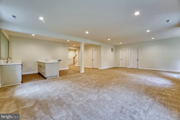 Empty room, Interior, Recessed Lighting