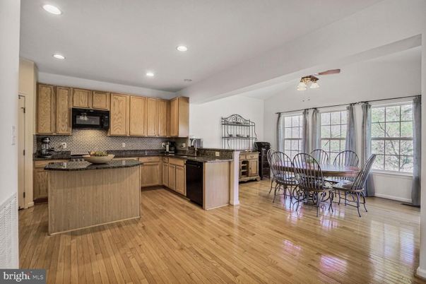 Dining room, Interior, Kitchen, Recessed Lighting, Wood Texture Flooring