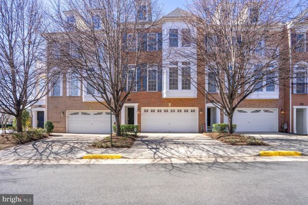 Attached, Exterior, Facade, Brick Facade, Rowhouse
