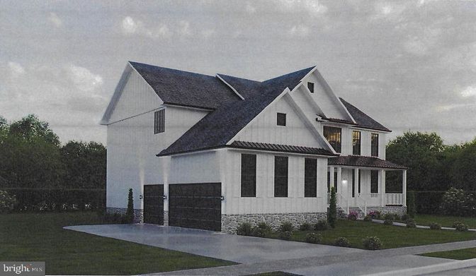 Attached, Exterior, Facade, Farmhouse
