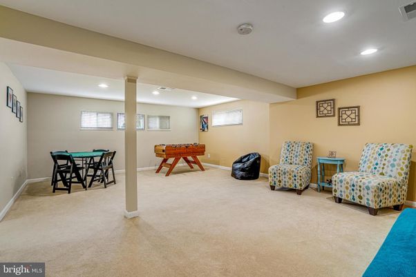 Dining room, Interior, Recessed Lighting