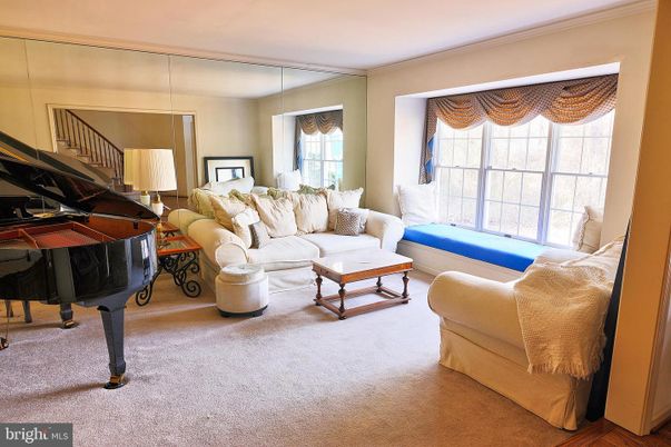 Interior, Living room, Piano