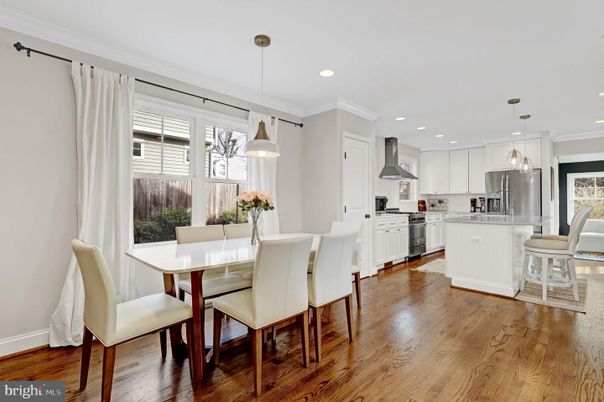Dining room, Interior, Kitchen, Pendant Lights, Recessed Lighting, Stainless Steel Appliances, Wood Texture Flooring
