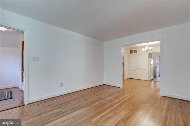 Chandelier, Empty room, Interior, Wood Texture Flooring