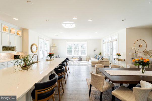 Dining room, Interior, Kitchen, Living room, Recessed Lighting, Wood Texture Flooring