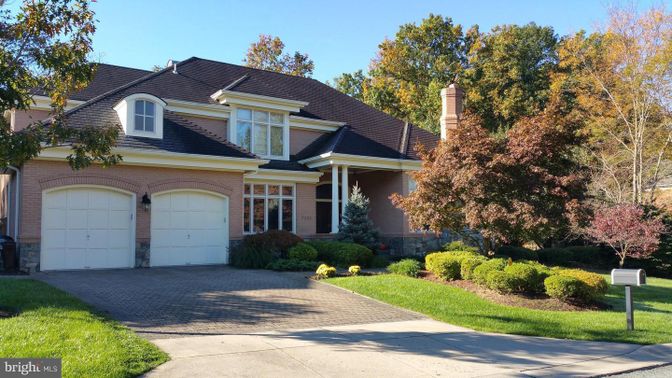 Attached, Exterior, Facade, Brick Facade, French Provincial