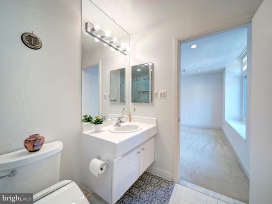 Bathroom, Interior, Recessed Lighting