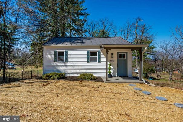 Backyard, Exterior, Facade, Cape Cod