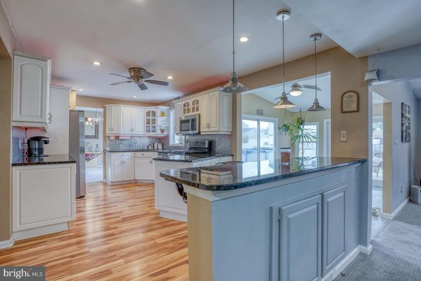 Interior, Kitchen, Pendant Lights, Recessed Lighting, Wood Texture Flooring