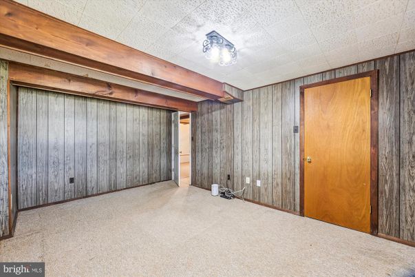 Empty room, Interior, Wooden Beams