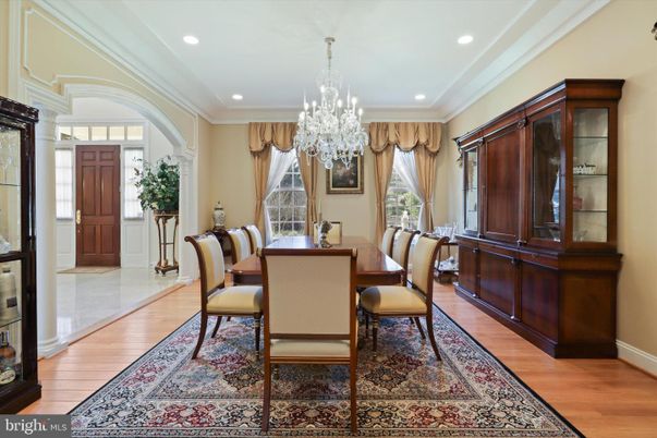 Chandelier, Dining room, Interior, Recessed Lighting, Wood Texture Flooring