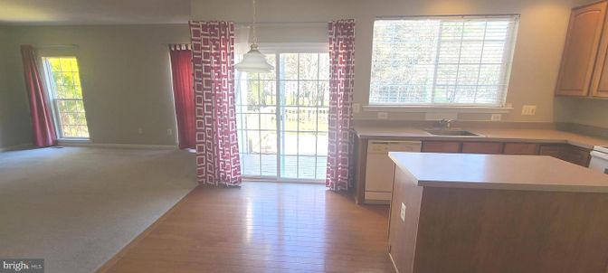 Interior, Kitchen, Pendant Lights, Wood Texture Flooring