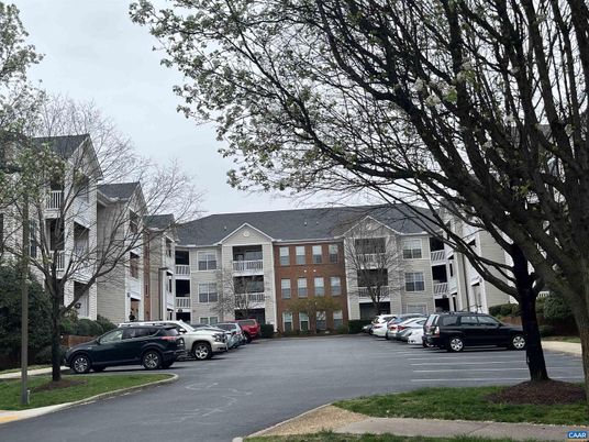 Exterior, Facade, Brick Facade, Rowhouse