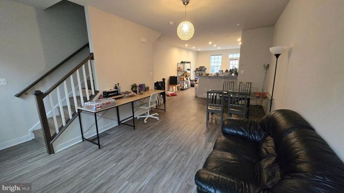Home Office, Interior, Pendant Lights, Recessed Lighting, Wood Texture Flooring
