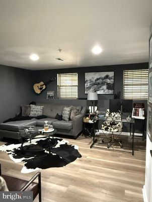 Home Office, Interior, Living room, Recessed Lighting, Wood Texture Flooring