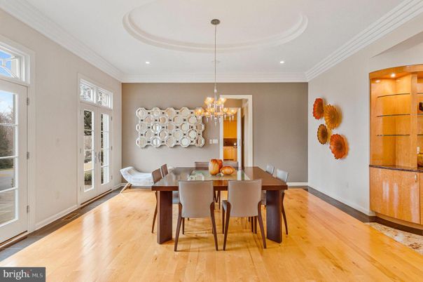 Chandelier, Dining room, Interior, Recessed Lighting, Wood Texture Flooring