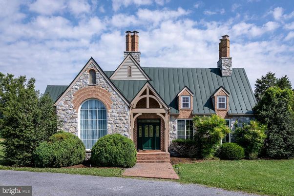 Exterior, Facade, Tudor Revival