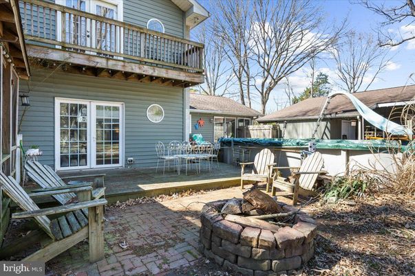 Exterior, Hot Tub