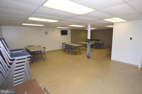 Dining room, Interior, Recessed Lighting