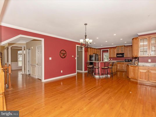 Chandelier, Dining room, Interior, Kitchen, Recessed Lighting, Wood Texture Flooring