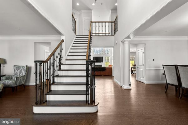 Interior, Pendant Lights, Recessed Lighting, Wood Texture Flooring