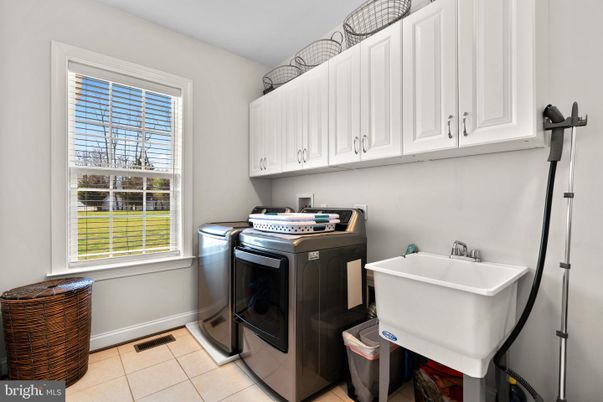 Interior, Washer