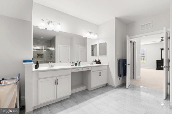 Bathroom, Dual Sink Vanities, Interior