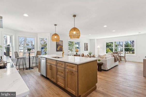 Dining room, Interior, Kitchen, Living room, Pendant Lights, Recessed Lighting, Stainless Steel Appliances, Wood Texture Flooring