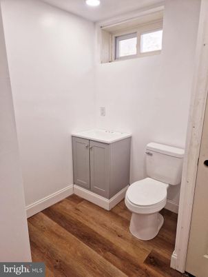 Bathroom, Interior, Recessed Lighting, Wood Texture Flooring