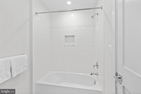 Bathroom, Interior, Recessed Lighting