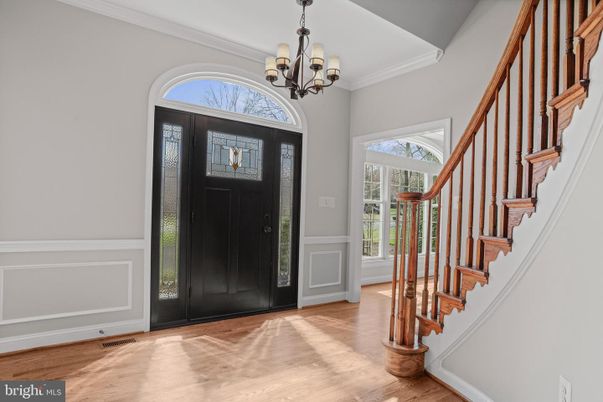 Chandelier, Interior, Wood Texture Flooring