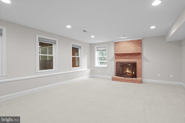 Empty room, Fireplace, Interior, Recessed Lighting