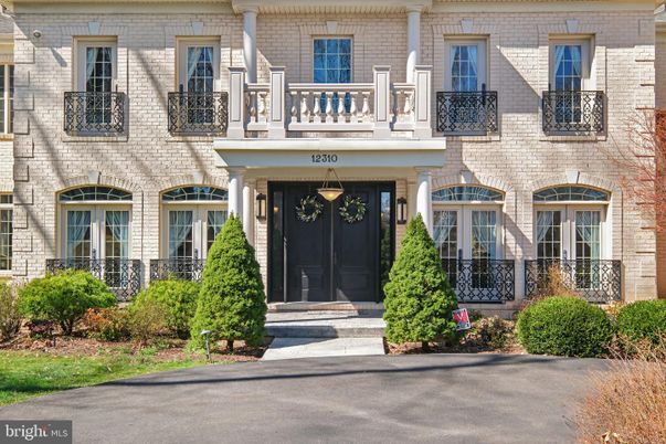 Exterior, Facade, Brick Facade, French Provincial