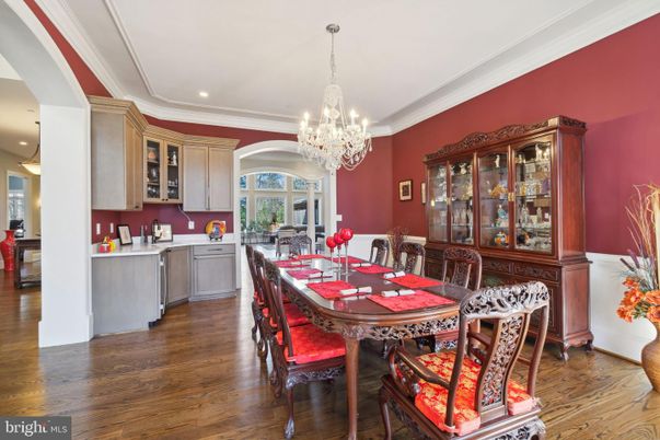 Chandelier, Dining room, Interior, Recessed Lighting, Wood Texture Flooring