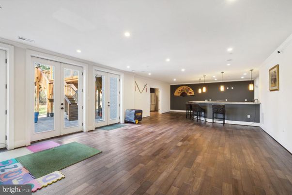 Interior, Pendant Lights, Recessed Lighting, Wood Texture Flooring
