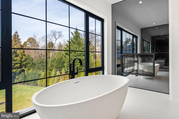 Bathroom, Free Standing Baths, Interior, Recessed Lighting
