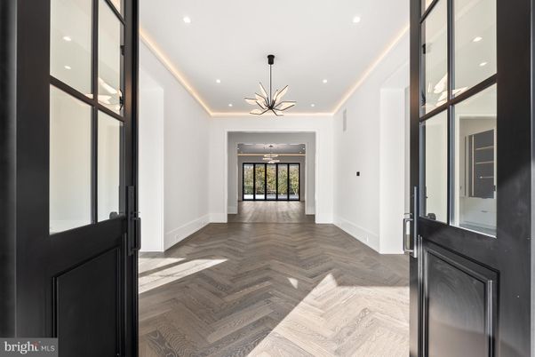 Interior, Pendant Lights, Recessed Lighting, Wood Texture Flooring