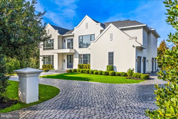 Backyard, Exterior, Facade, French Provincial