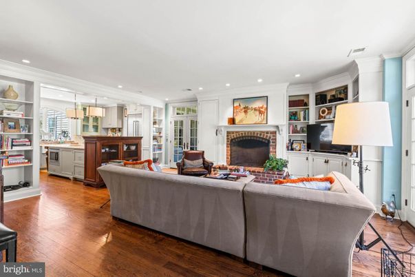 Fireplace, Interior, Living room, Pendant Lights, Recessed Lighting, Wood Texture Flooring