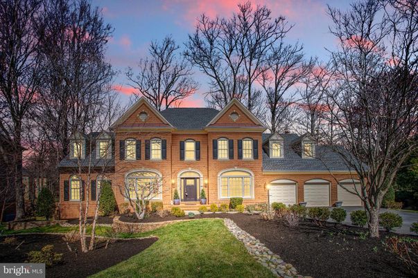 Exterior, Facade, Brick Facade, Queen Anne Victorian