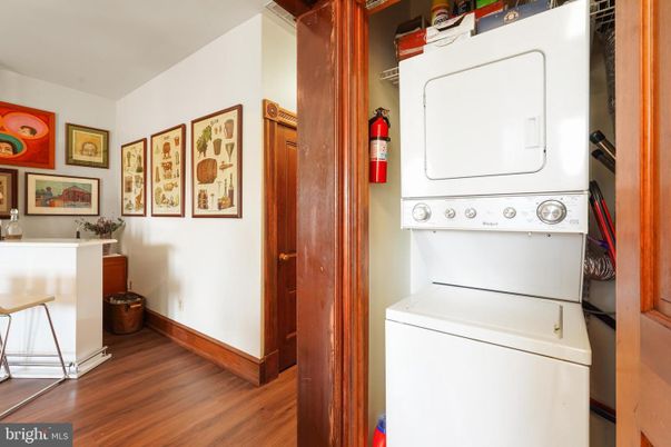 Interior, Utility Closets, Washer, Wood Texture Flooring