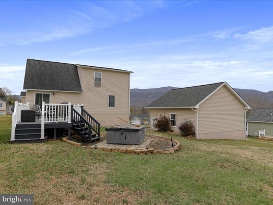Backyard, Exterior, Hot Tub