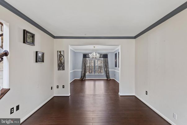 Chandelier, Empty room, Interior, Wood Texture Flooring