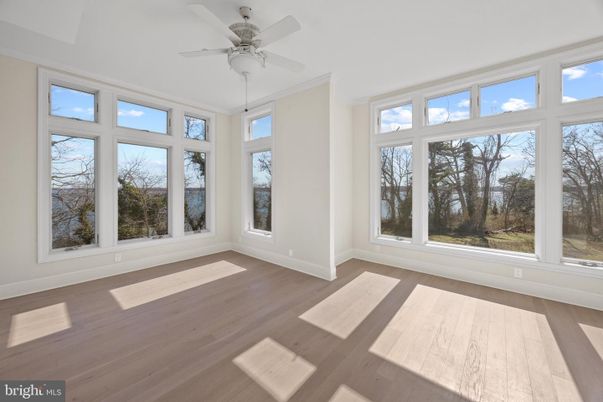 Empty room, Interior, Sun Room, Wood Texture Flooring