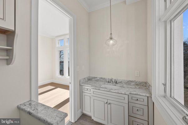 Interior, Pendant Lights, Wood Texture Flooring