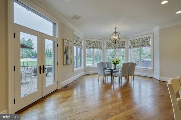 Chandelier, Dining room, Interior, Recessed Lighting, Wood Texture Flooring