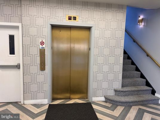Elevator, Interior