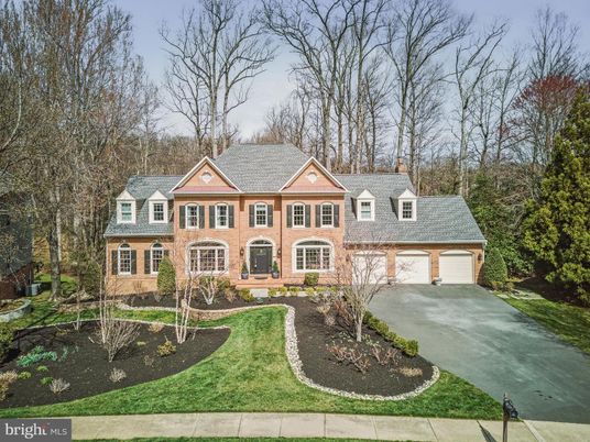 Attached, Exterior, Facade, Brick Facade, French Provincial