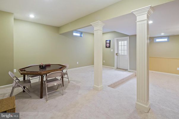 Dining room, Interior, Recessed Lighting